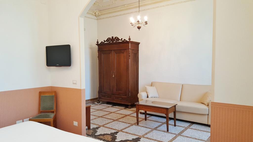 Hotel Roma e Rocca Cavour Torino Esterno foto