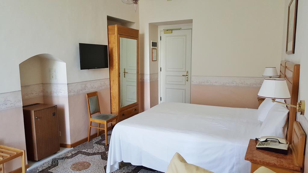Hotel Roma e Rocca Cavour Torino Esterno foto
