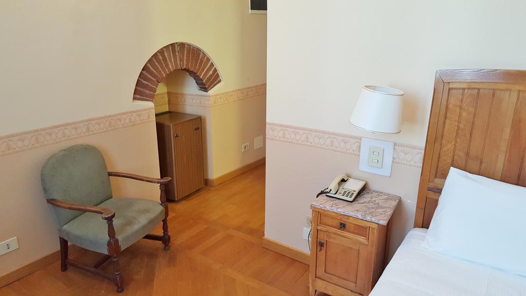 Hotel Roma e Rocca Cavour Torino Esterno foto